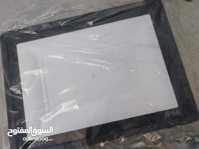 اضاءه كشاف جديد 200w ........................1/