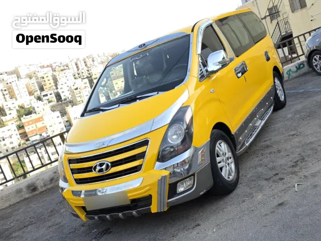 2017 هيونداي H1 Standard