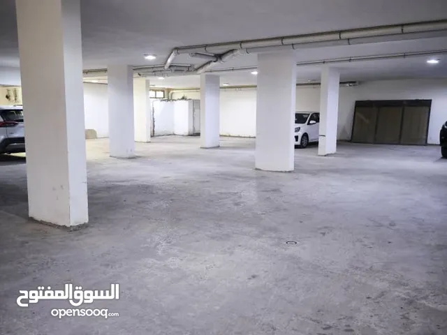 245 m2 5 Bedrooms Apartments for Sale in Tripoli Bin Ashour