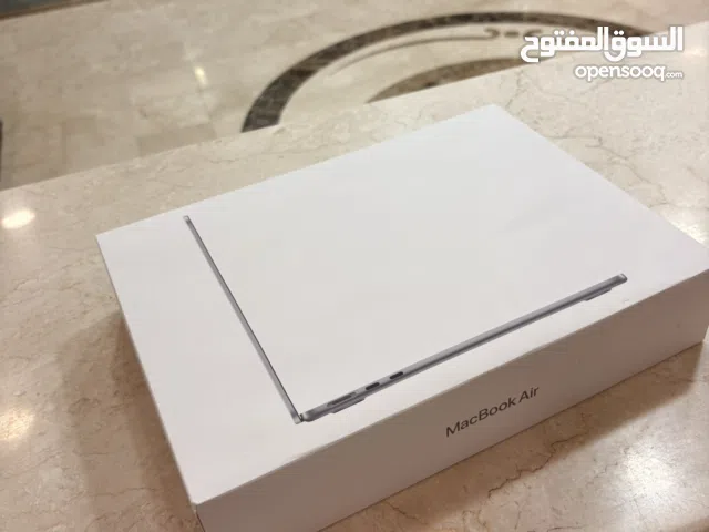 ماك بوك اير M3 - 13 بوصة مشحون فقط 5 مرات