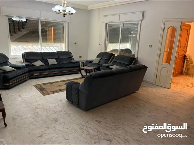 812 m2 5 Bedrooms Villa for Sale in Amman 7th Circle