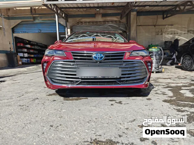 2020 تويوتا افالون Limited