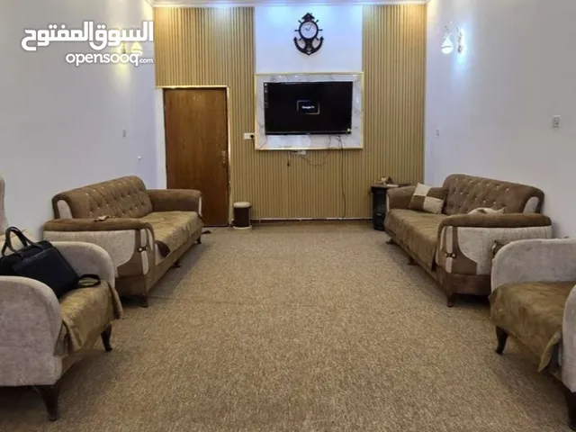 مشتمل أرضي معزول حديث للإيجار في القبلة حي المهندسين