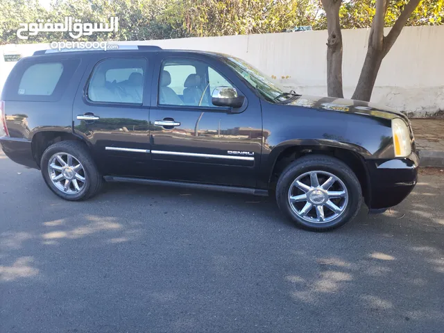 GMC Yukon 2011 in Taif