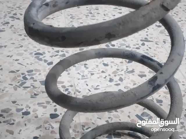 مولة مزطوري امامي لسيارة نوعها كيا سبورتاج2007