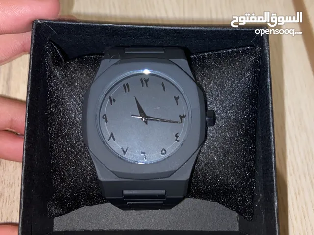 ساعة الترند الأرقام العربية بسعر حرق نظيفة وبحالة الوكالة الساعة الوحيدة بلتطبيق