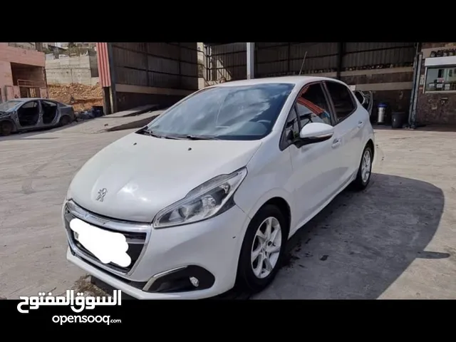 Used Peugeot 208 in Hebron