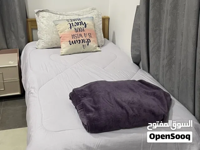 سريرين مستمعلين لشهر فقط حالتهم جيدة جدا مع درج او سرير اخر