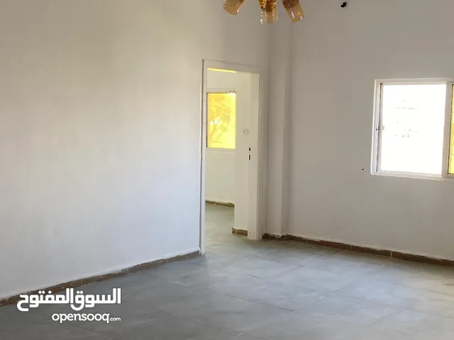 120 m2 3 Bedrooms Apartments for Rent in Al Karak Manshiyyet Abu Hammour