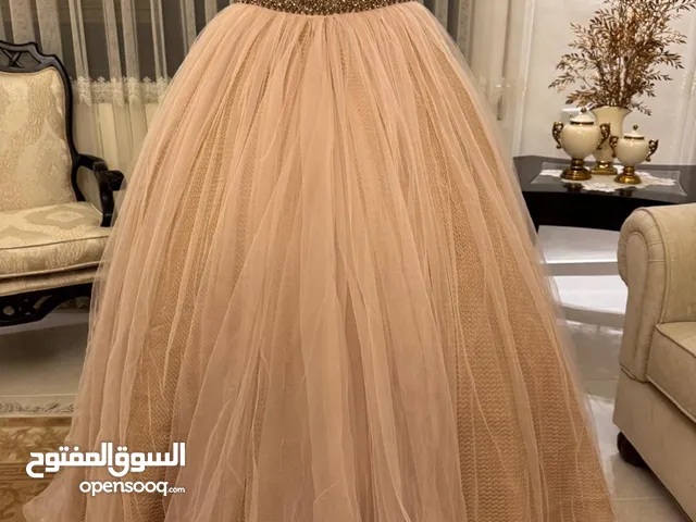فستان خطبة مميز