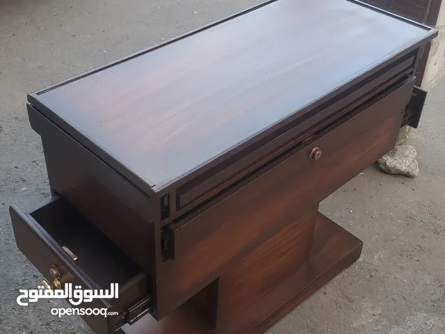 طاولات للابتوب