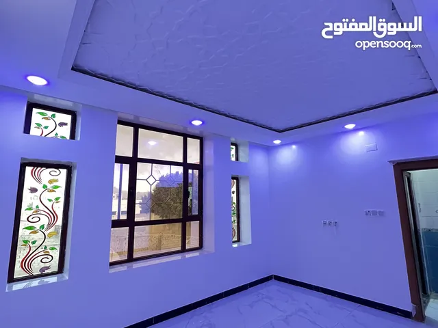130m2 5 Bedrooms Apartments for Sale in Sana'a Bayt Baws