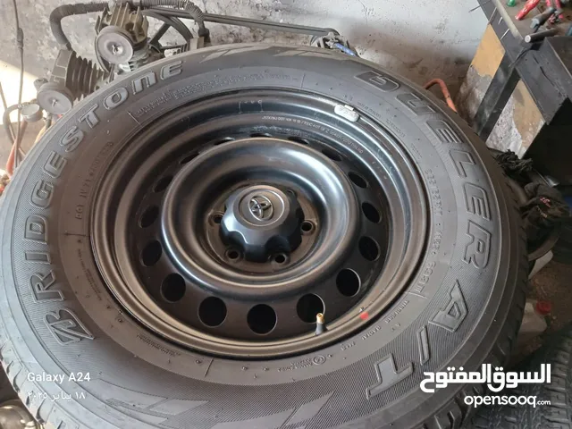 مطلوب طقم جنطات حديد تويوتا 6براغي هايلوكس