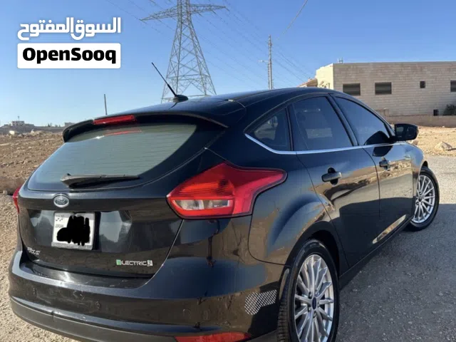2015 فورد فوكس Titanium