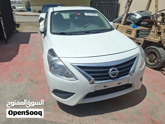 2020 نيسان صني SL