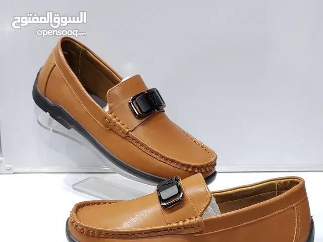 نتميز بكل جديد وانيق الشياكه الاحذية