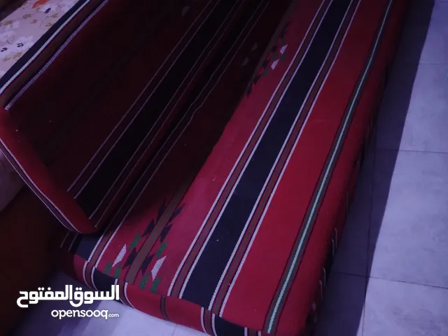 أثاث مستعمل
