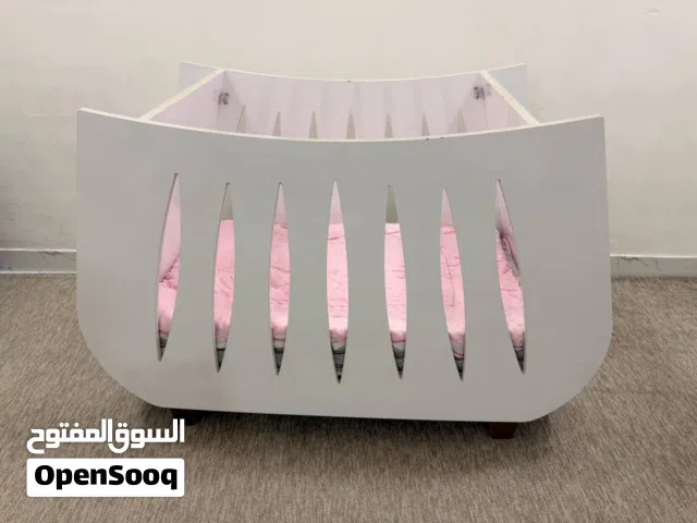سرير اطفال للبيع