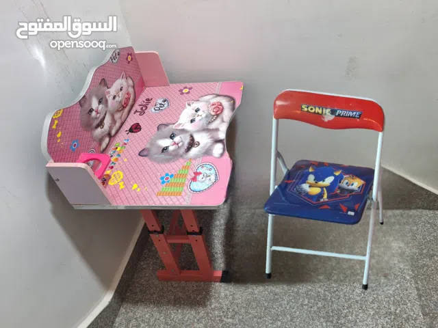 طاوله نظيف جدا