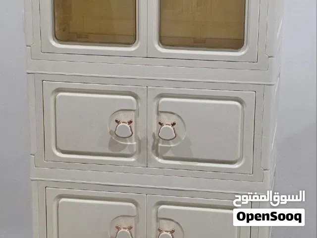 خزانة الأطفال المميزة • دفة تعليق مع ثلاث دفات • بلاستيك قوي وجودة عالية • مقاس : 153 * 63 *