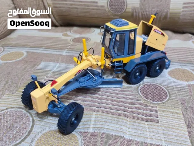 مجسمات اليات ثقيله حديد