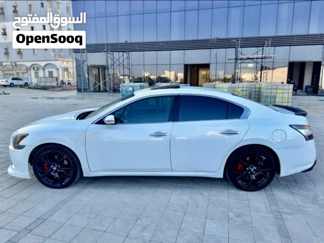 2013 Nissan Maxima Coupe with Sunroof and Rear Camera - Excellent Condition
