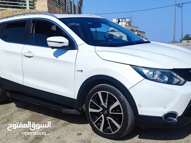 نيسان كشكاي 2015 بحالة ممتازة