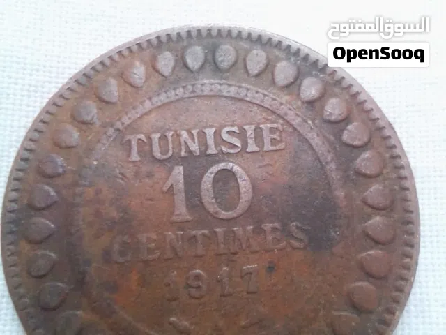 عملات نقدية مختلفة