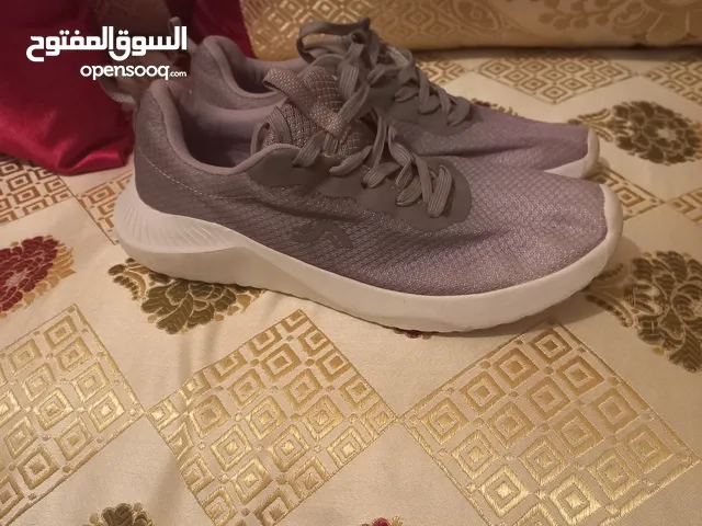 حداء جميل خفيف وموريح يوفر لك الراحة طيلة النهار مستورد