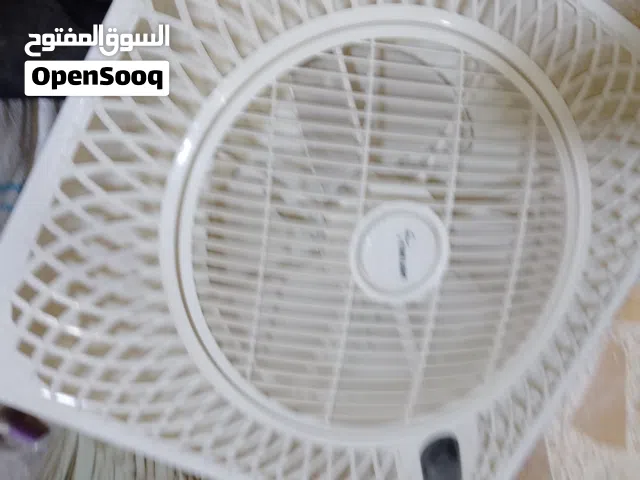 مراوح السقف عدد اثنين