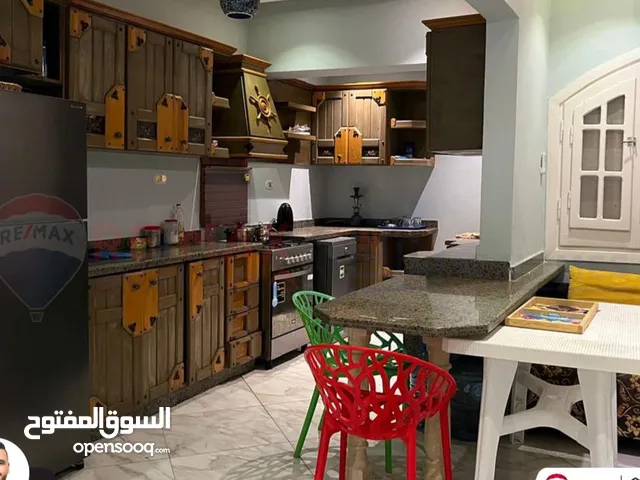 فيلا مع حمام سباحة للبيع بقرية الفيروز الساحل الشمالي