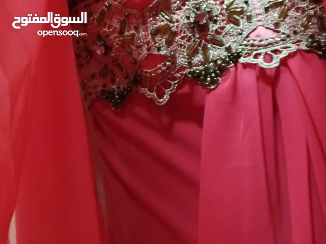 فستان خطوبة (لبنان) للبيع لون مشمشي جديد غير ملبوس
