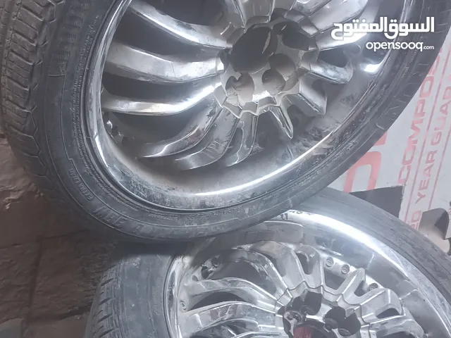ثلاث طاوات كروم مع التواير