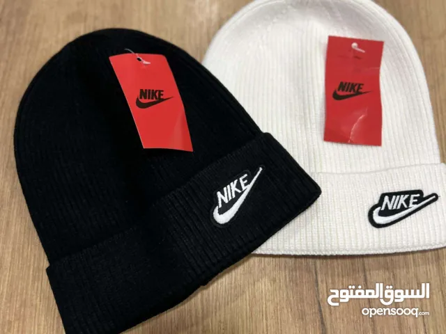 لفصل الشتاء للبيع bonnet Lacoste كل أحجام و ألوان مختلف