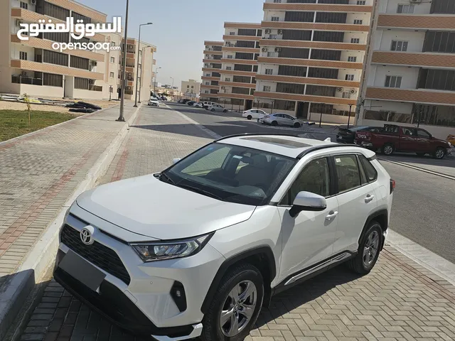 تويوتا راف فور وكالة ساز كفالة عامة (شبه زيرو) موديل 2024 للبيع