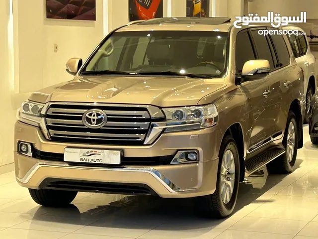 LAND CRUISER GXR V8 model 2018 FORSALE