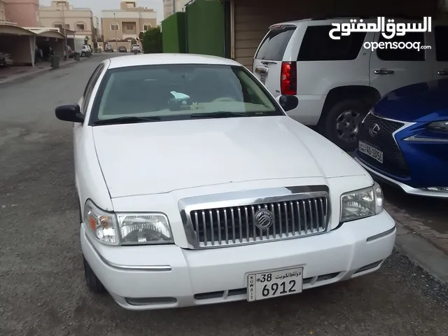 Ford Crown Victoria LX in Al Jahra