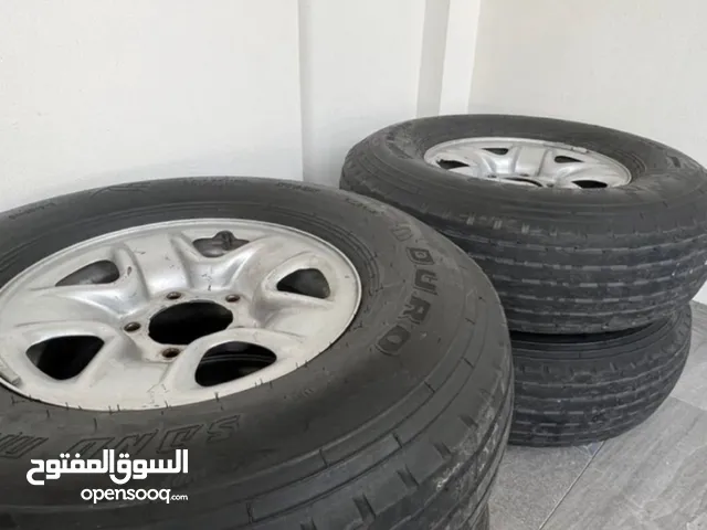 Dunlop 17 Tyre & Rim in Northern Governorate