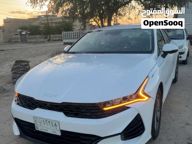 2022 كيا K5 LXS FWD