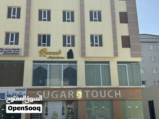 شقة عائلية مكونة من غرفتين وصالة ومطبخ نظيفة، تتوفر خدمة الانترنت في المبنى 2BHK for families/ WIFI