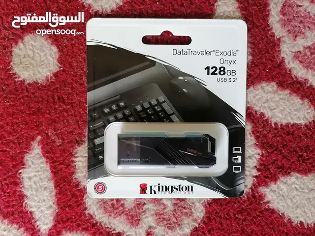 فلاشة Kingstone 128G للبيع جديدة ضمان 5 سنين من شركة Kingstone سعة تخزين الذاكرة	128 جيجابايت واجهة