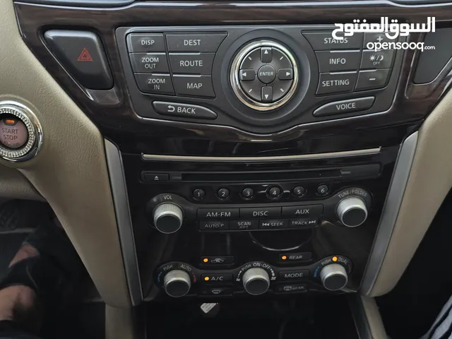 Used Nissan Pathfinder in Sharjah