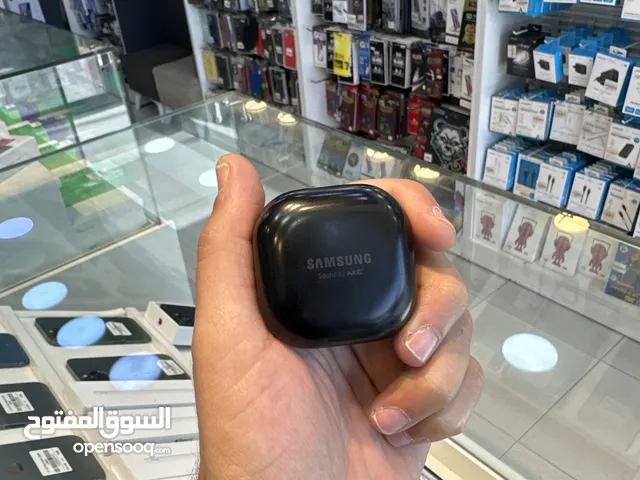 Samsung buds مستعمل بحالة الوكاله