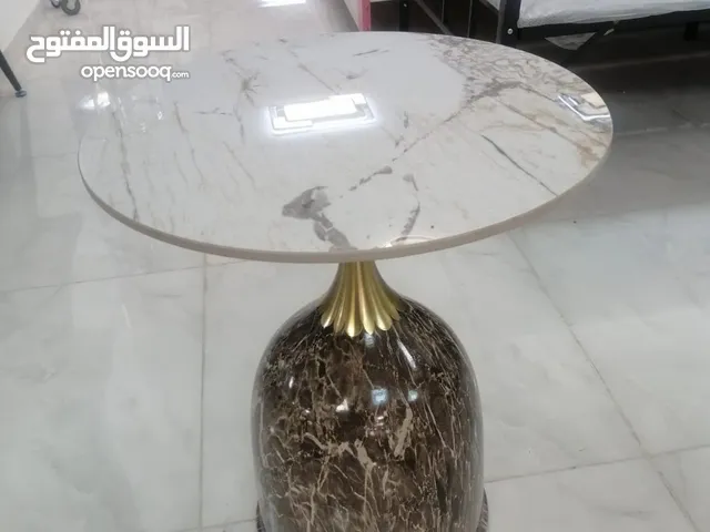 طاولات جانبية