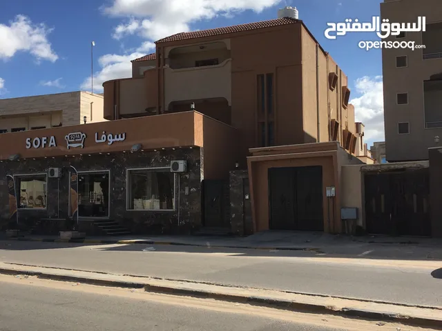 400 m2 More than 6 bedrooms Villa for Rent in Tripoli Janzour
