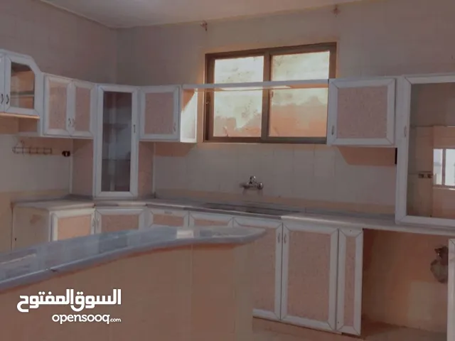150 m2 3 Bedrooms Townhouse for Rent in Madaba Madaba Center