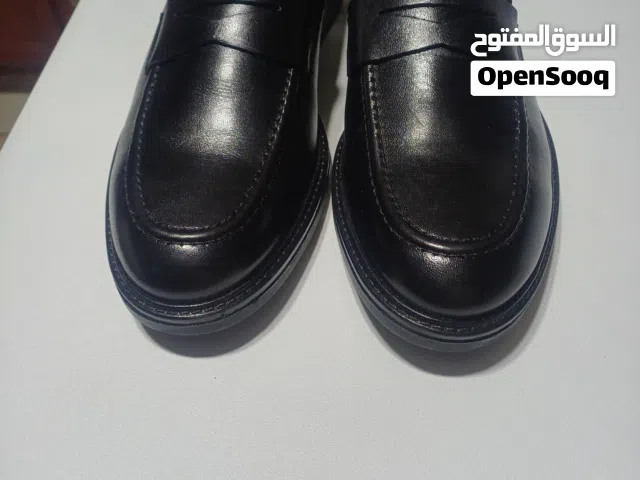 حذاء رسمي سهل الإرتداء صناعة إيطالية ماركة ليون