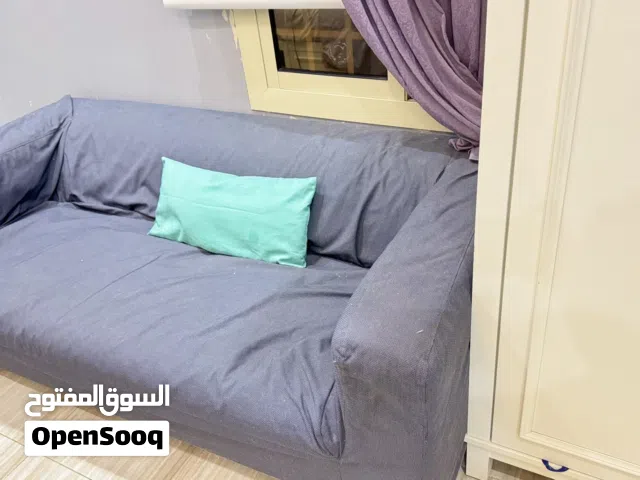 هيكل كنب من ايكيا استعمال نظيف لغرف الجلوس و النوم