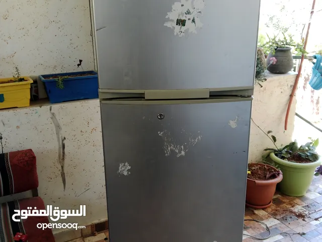 ثلاجة 200L ممتازة بسعر البلاش