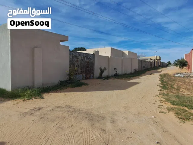 130 m2 3 Bedrooms Townhouse for Sale in Tripoli Wadi Al-Rabi